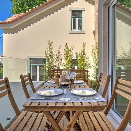 Urban Beach In Cascais Daire *